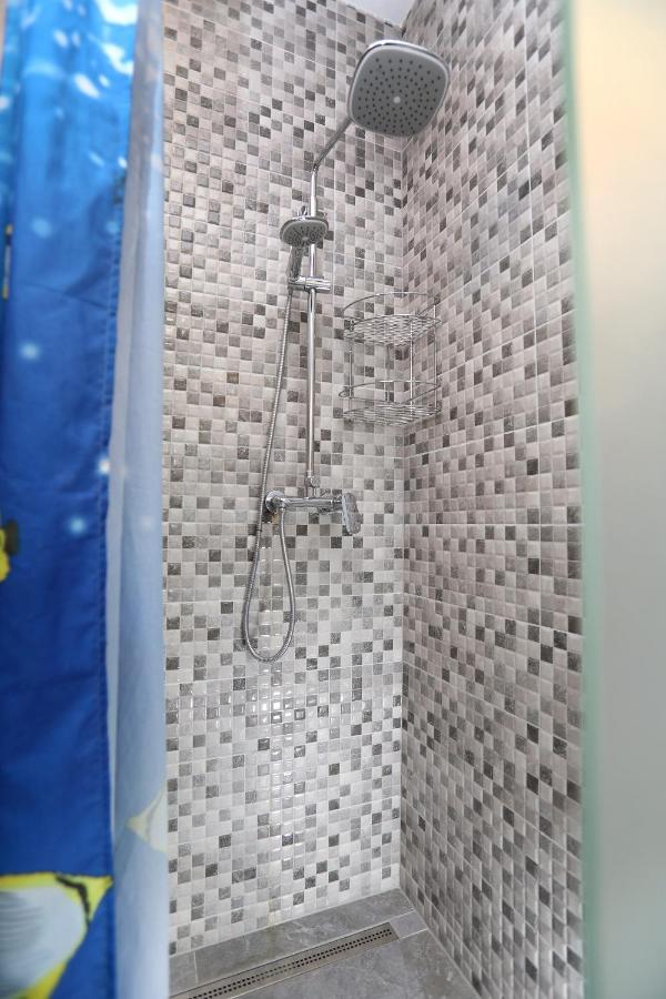 Apartman Gilan Seget Vranjica Exterior foto