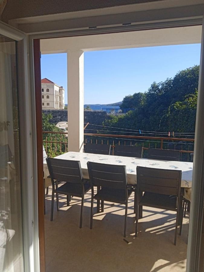 Apartman Gilan Seget Vranjica Exterior foto