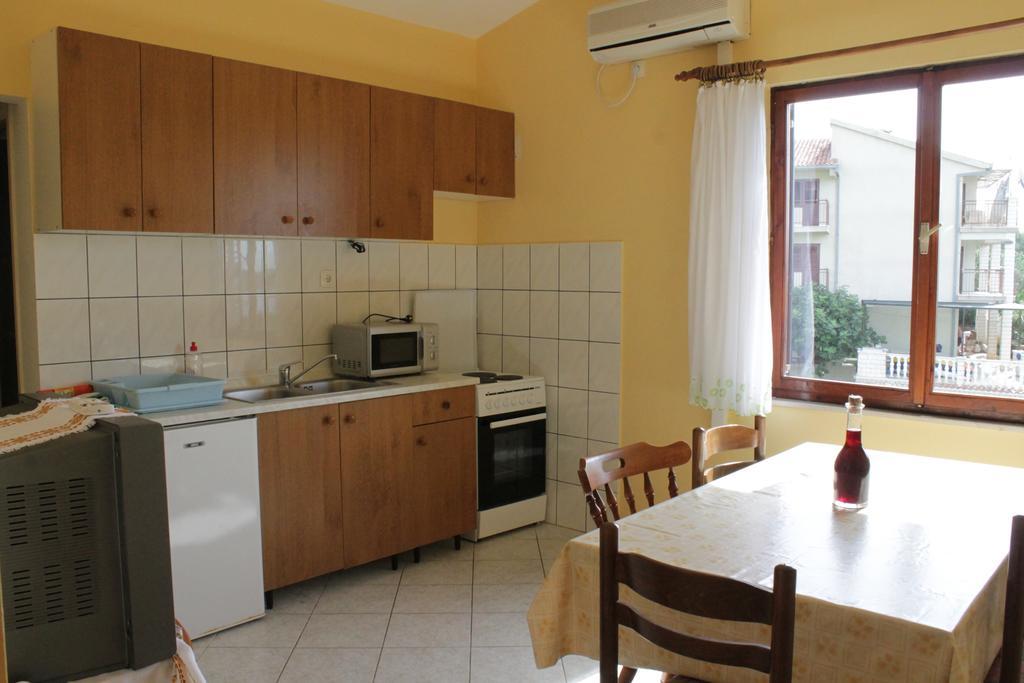 Apartman Gilan Seget Vranjica Zimmer foto